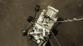 Imatge de la nau de la Nasa arribant a Mart
