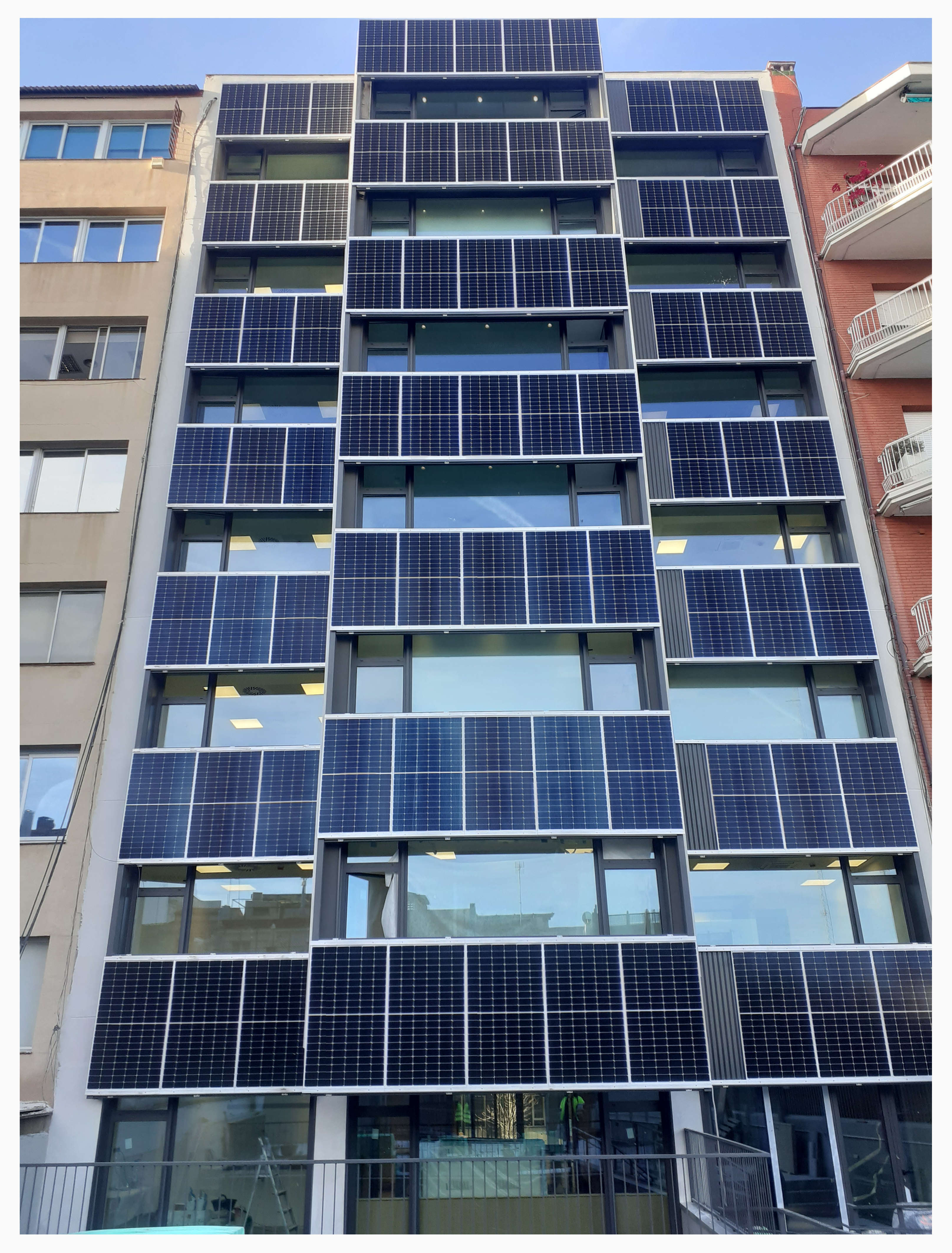 façana fotovoltaica