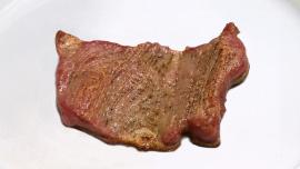 Pla detall d'un bistec de Nova Meat.