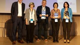 Pere Homs, Alícia Casals, Jaume Saltó, Carme Torras i Llum Llosa, en l'entrega dels premis Nit de la Robòtica 2022