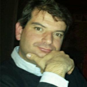 Profile picture for user Alejandro Valdovinos