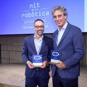 pla mitjà de Jaume Amat, cofundador de Rob Surgical, del robot quirúrgic Bitrack i Alberto Sanfeliu, guardonats a la Nit de la Robòtica